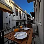 Orfeas Luxury & Inn *