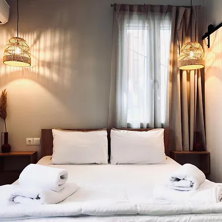 Orfeas Luxury & Inn